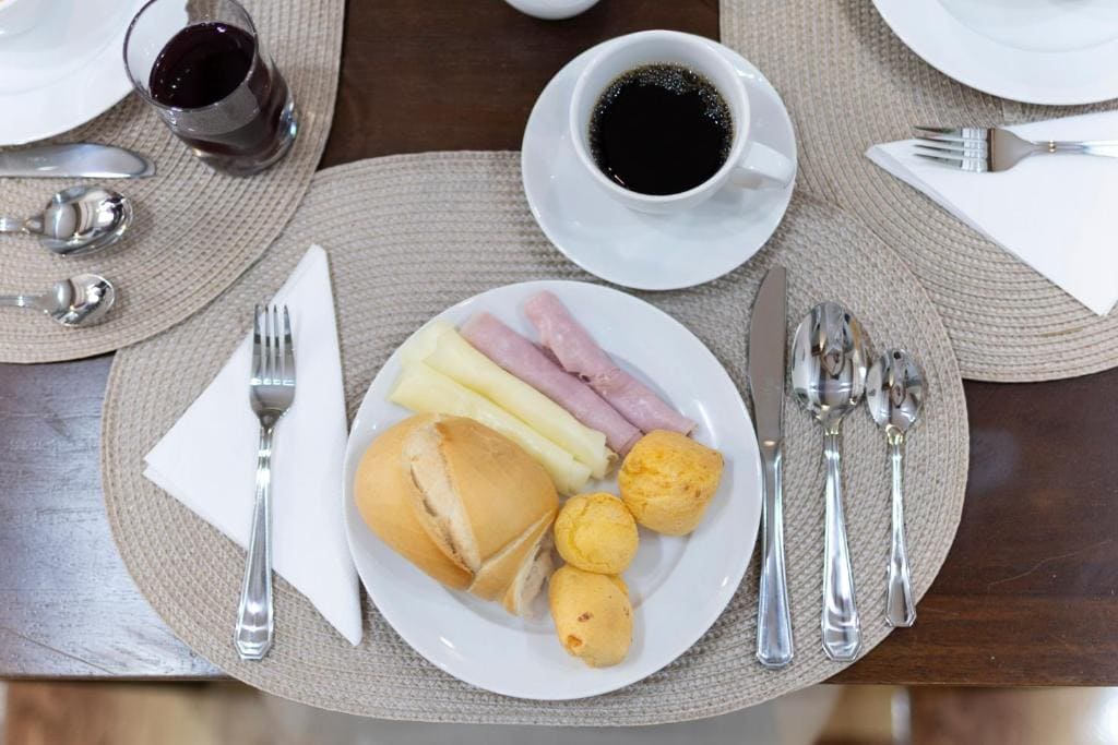 Imagens Café da Manhã, Metro Hotel